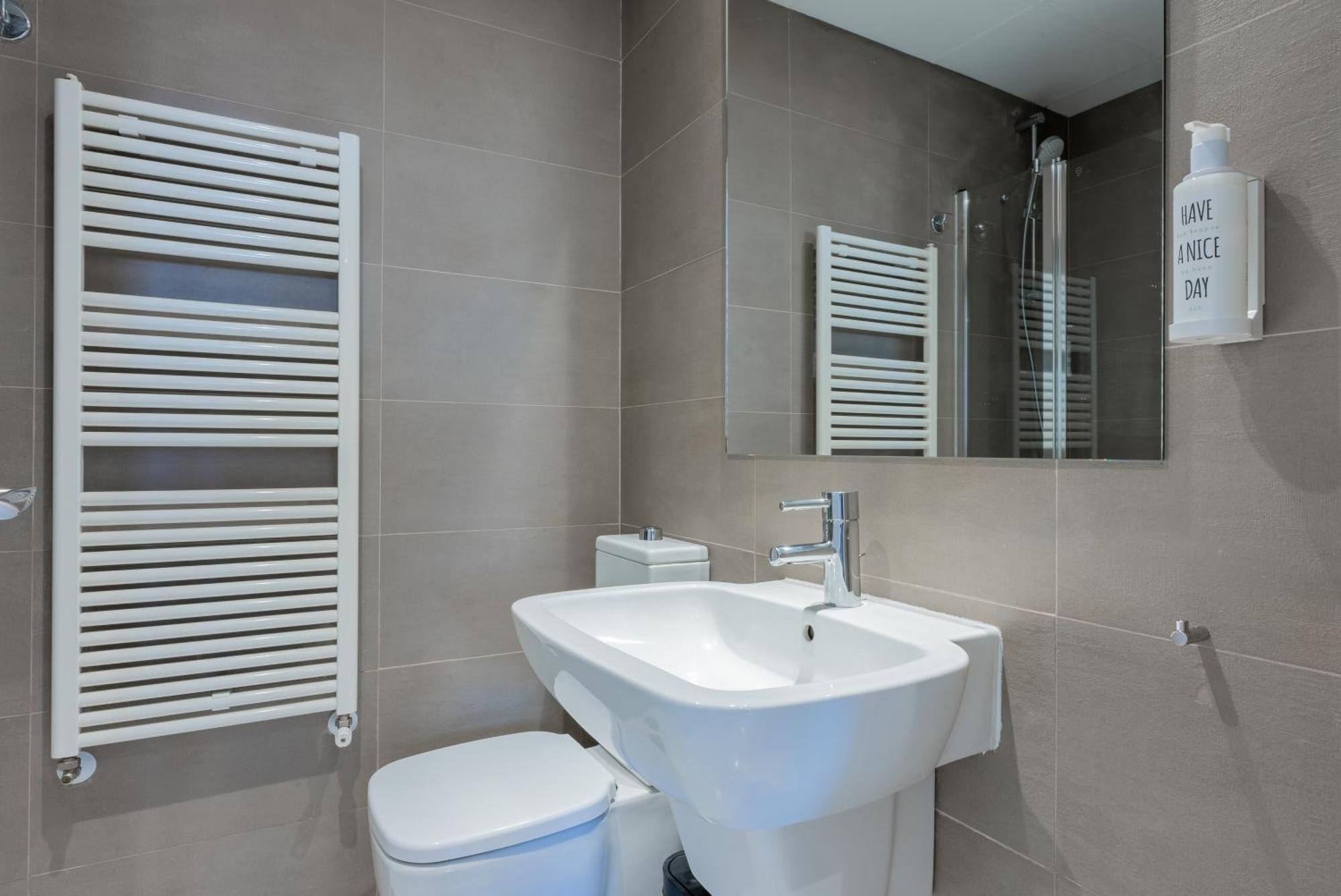 Smartr Madrid Las Ventas Room photo